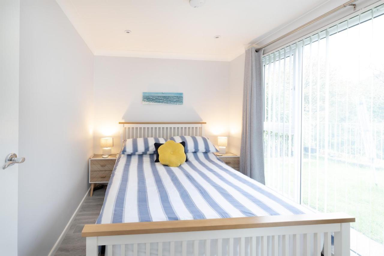 Captivating 2-Bed Villa In Millendreath Near 西卢港 外观 照片