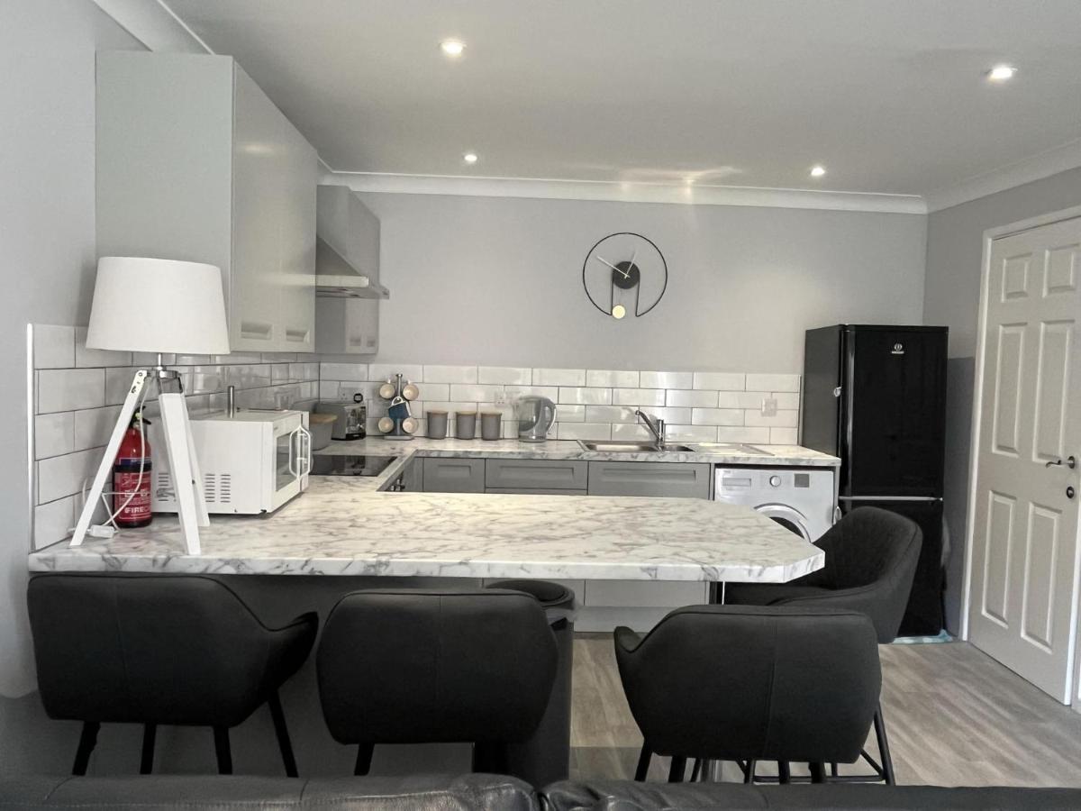 Captivating 2-Bed Villa In Millendreath Near 西卢港 外观 照片