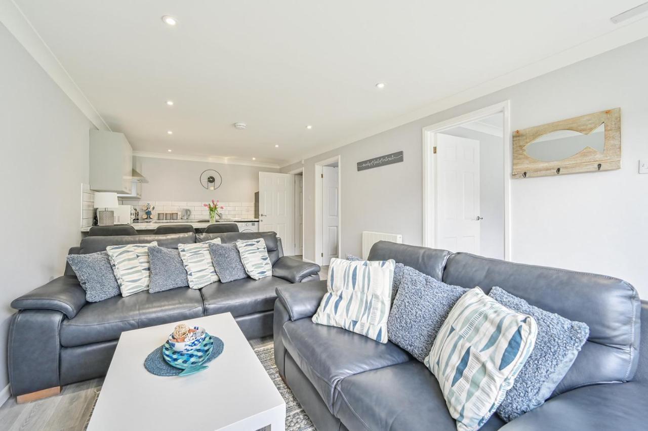 Captivating 2-Bed Villa In Millendreath Near 西卢港 外观 照片